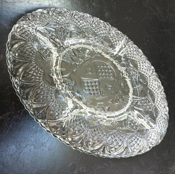 Elegant Divided Serving Platter Relish Dish‎ - Picture 3 of 5